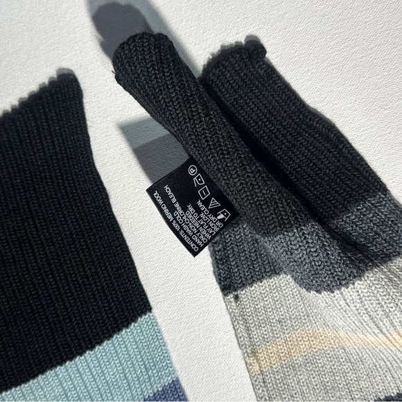 Smartwool Merino Striped Knit Scarf in Gray Black - Picture 5 of 11
